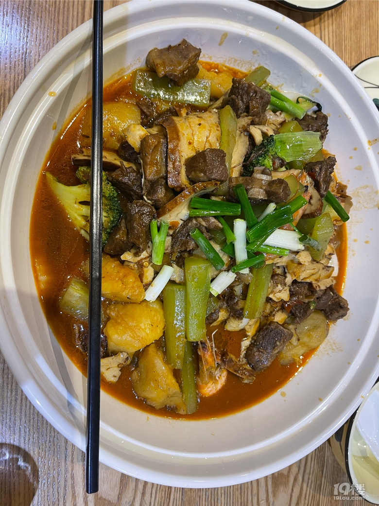 品記煲阿里中心店的招牌煲