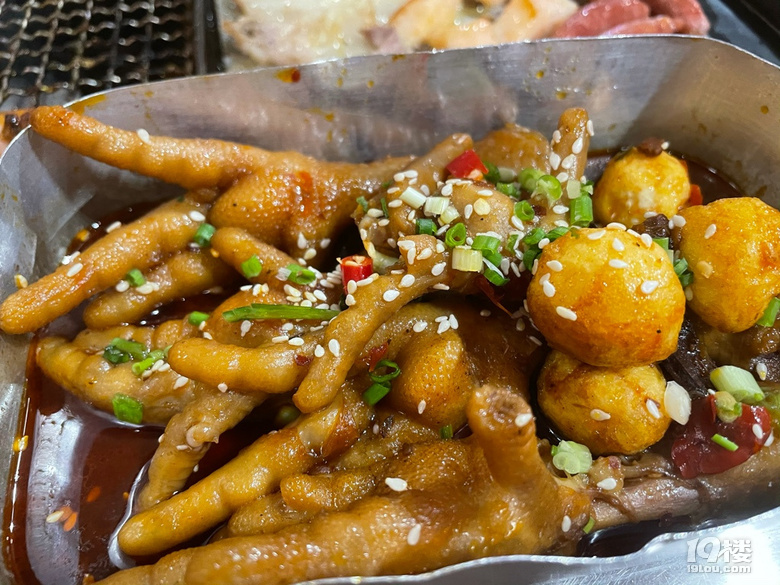 打卡夜鋪碳烤肉