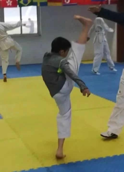 對于敏感孩子永遠不要“靜待花開”：我這樣引導兒子處理人際關系
