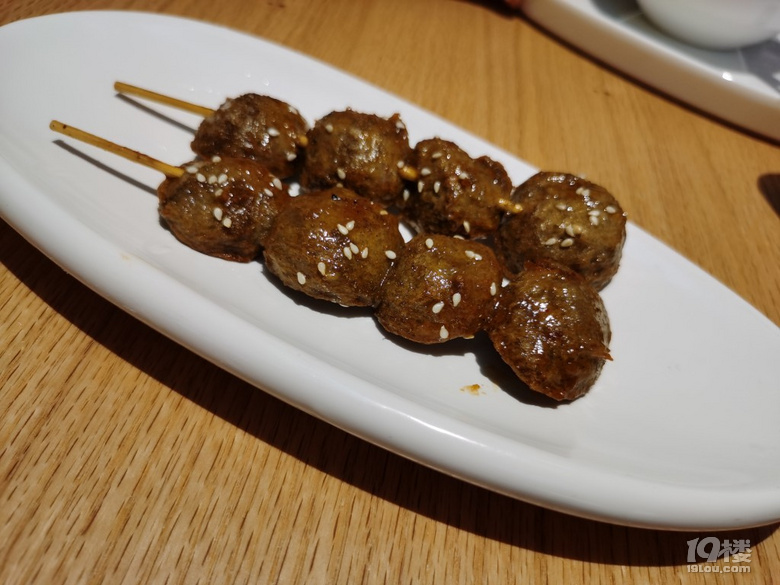 烤的牛肉丸[表情]