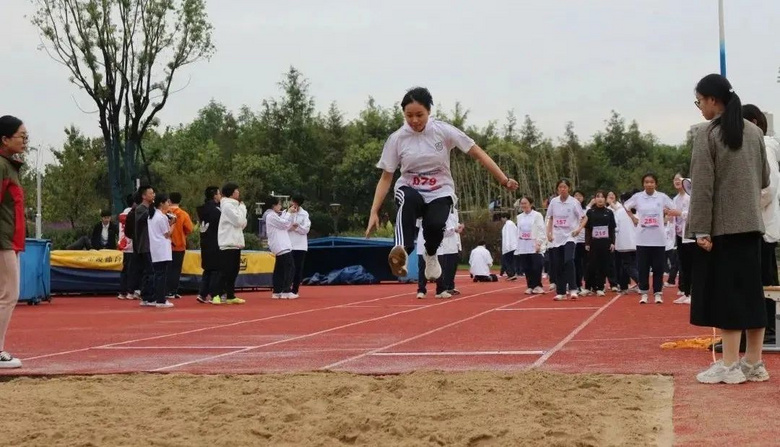 燃！多圖來襲！杭州高中運(yùn)動會集錦！你最看好哪所學(xué)校？
