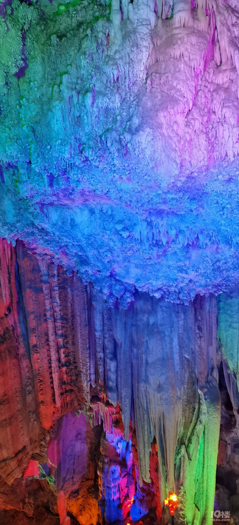 瑞晶石花洞值得一游