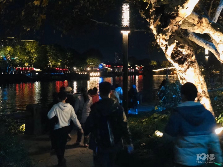 「每周熒光夜跑」12.1｜本期運河熒光夜跑暴走完成