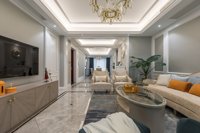 180�O������ɫ���Σ�ʵ�����������