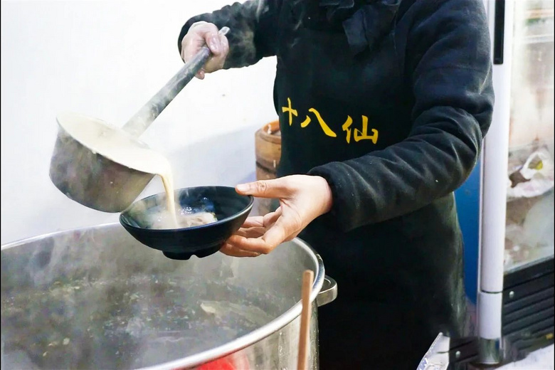 老家這一張3塊錢的麥餅，城市里打著燈籠也找不到