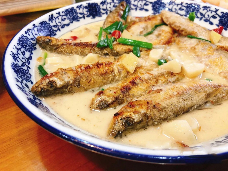 老家這一張3塊錢的麥餅，城市里打著燈籠也找不到