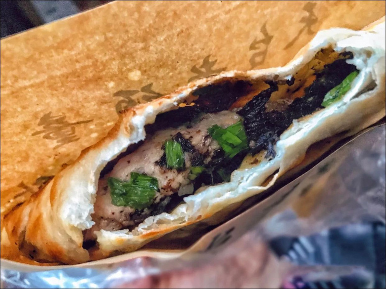 老家這一張3塊錢的麥餅，城市里打著燈籠也找不到