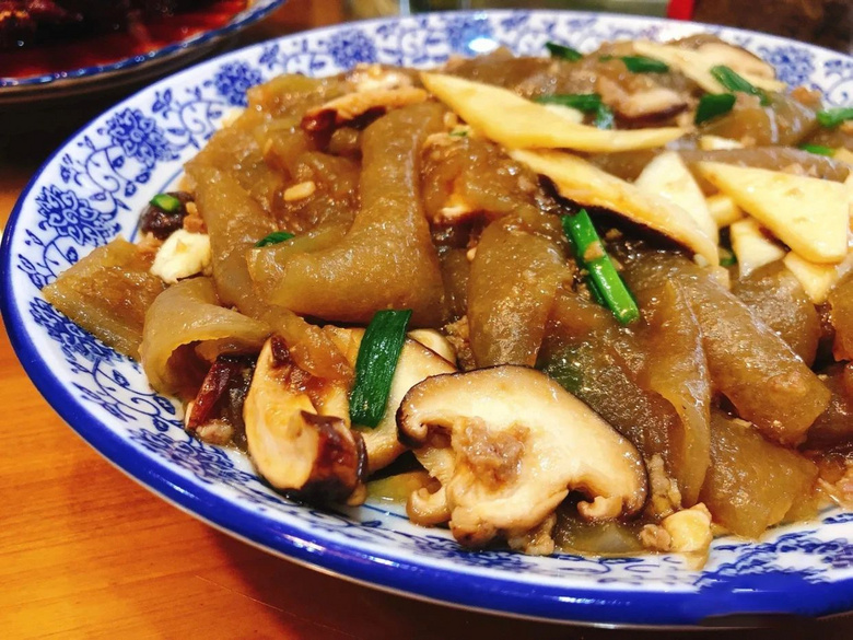 老家這一張3塊錢的麥餅，城市里打著燈籠也找不到