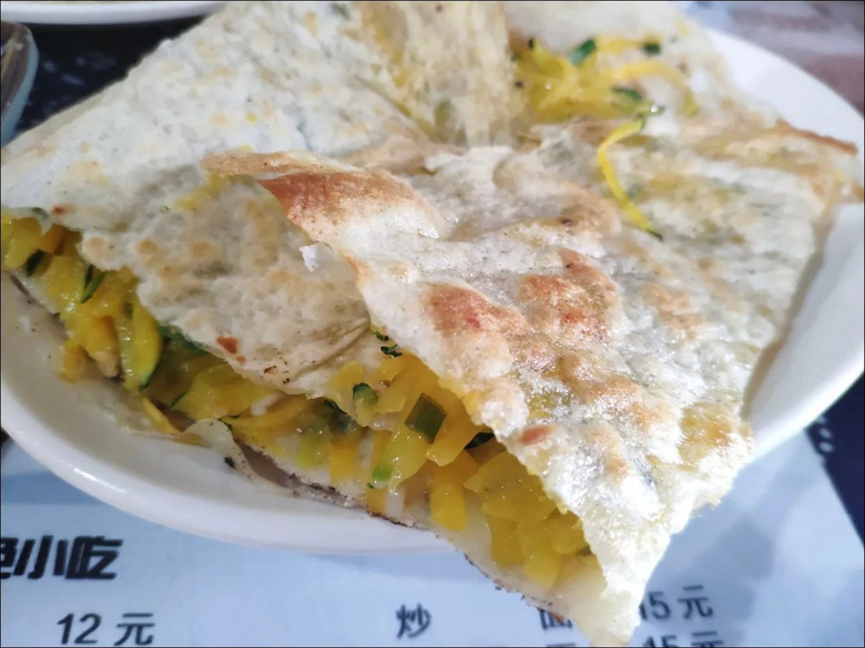 老家這一張3塊錢的麥餅，城市里打著燈籠也找不到