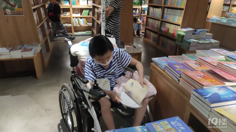 又是一年，難忘過(guò)去，感激前行。