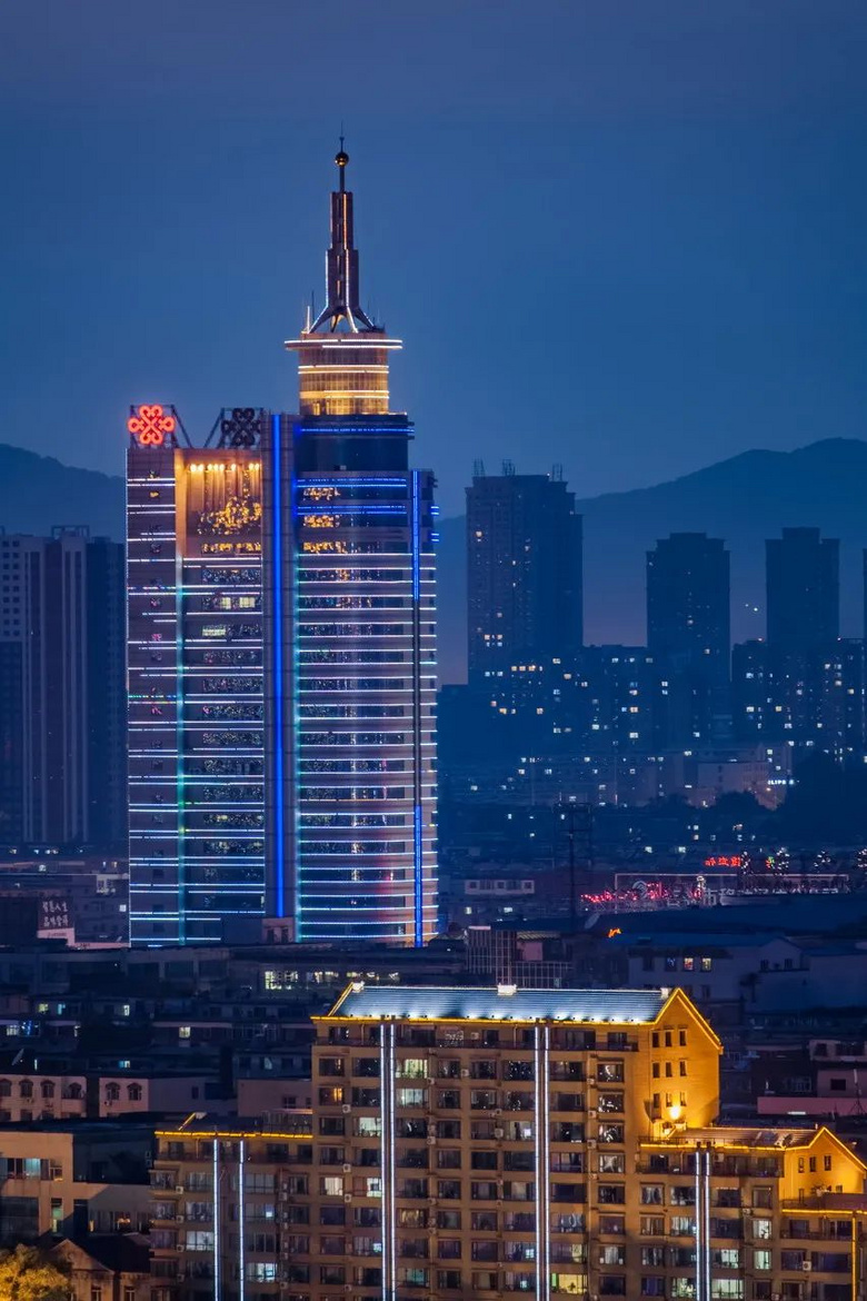 蘇翊鳴奪冠刷屏全網(wǎng)！他的家鄉(xiāng)還是個(gè)省市同名的寶藏城市