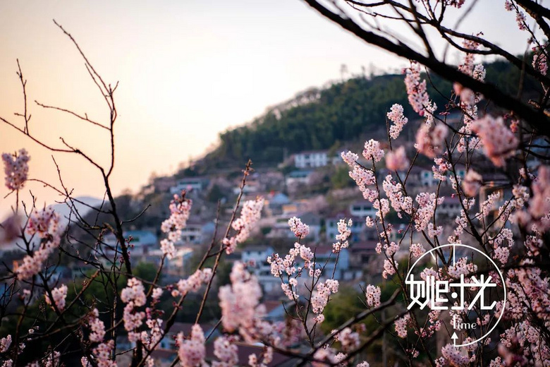 쿴@һđСɽ˿ˣ