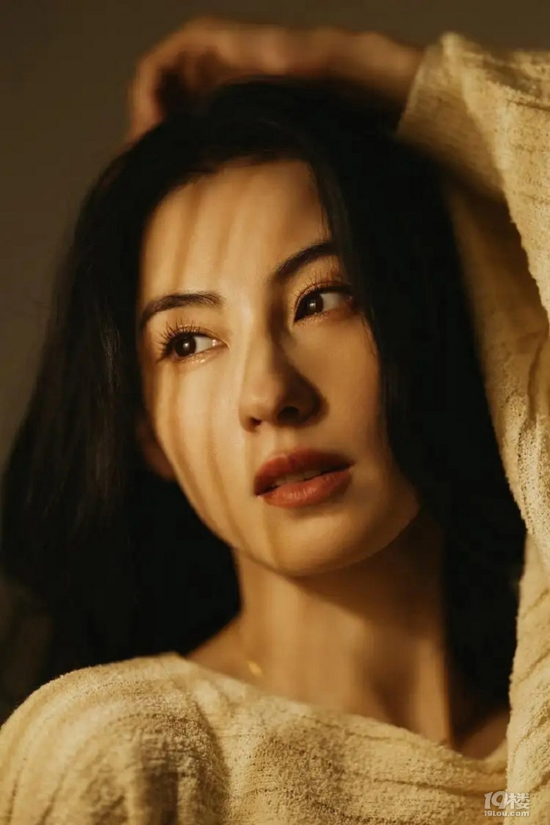 四十多歲的張柏芝，憑什么還容顏不老清新甜美如少女？