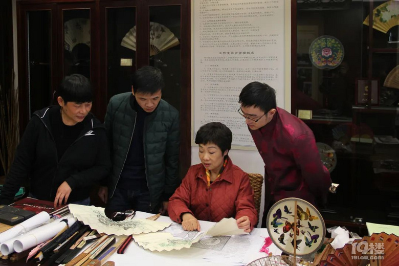 跟王星記大師學(xué)制扇的機會來了！學(xué)費全免，快來報名~
