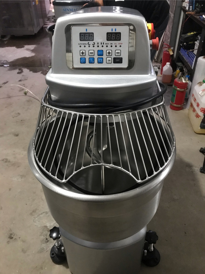 杭州整套烘焙设备出售厨房设备出售西餐奶茶设备出售烤箱冰柜出售