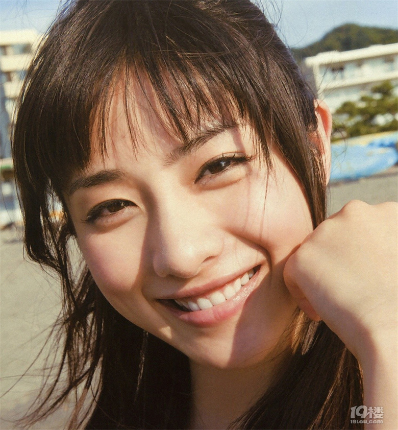 石原里美和新垣結(jié)衣霸榜，為什么國(guó)人不愛(ài)御姐愛(ài)蘿莉？