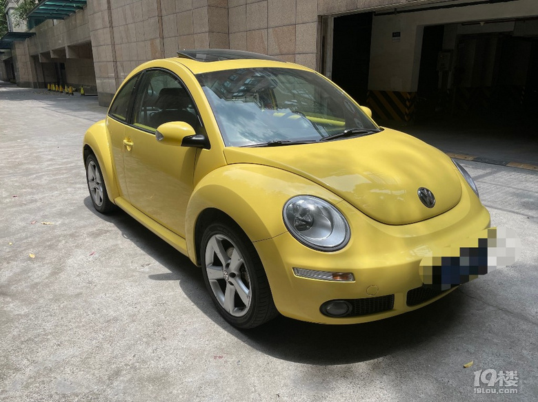 美女自用一手車，2010款大眾甲殼蟲