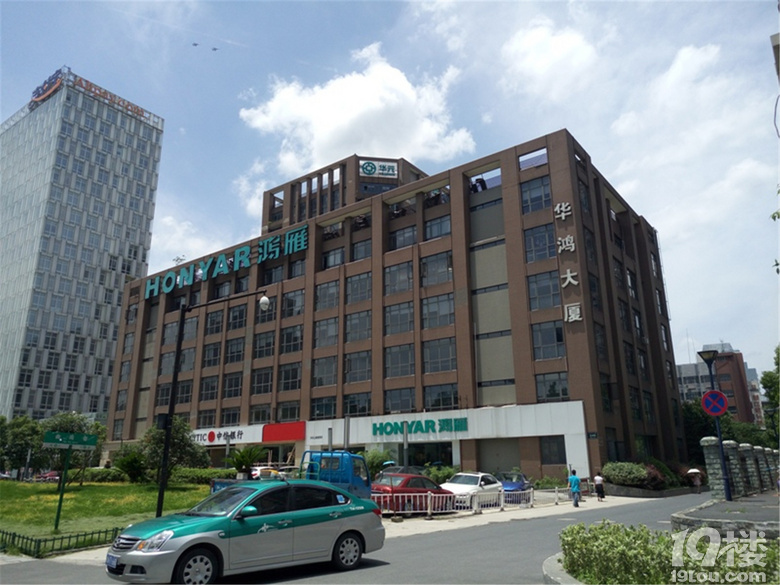 落地窗,帶隔間,豪華裝修辦公室出租,先到先得