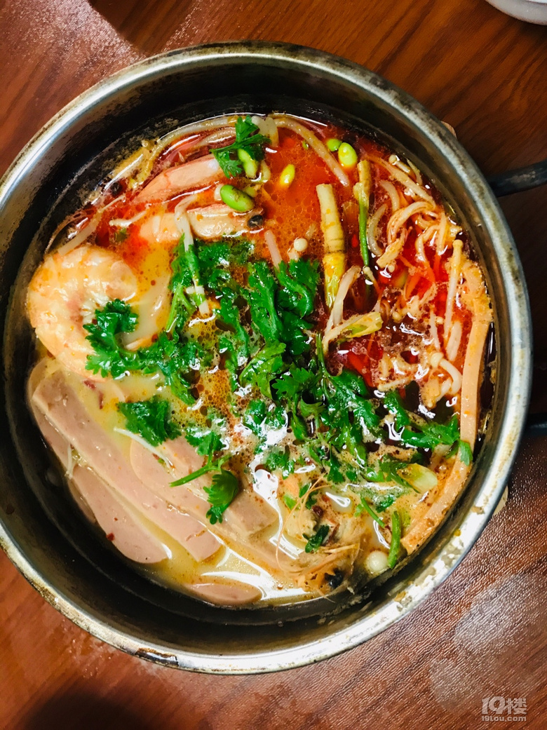 來份東北麻辣燙