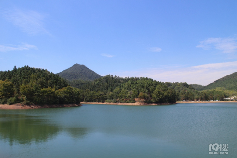 清風拂面，我欲高飛——登娘娘山有感