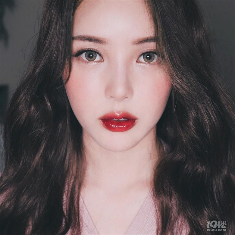 pony教你學化妝，這次的冬季妝容教程也太美了吧~