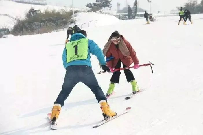 安吉這家地暖民宿住過哇？有棋牌室KTV還送雙人滑雪票