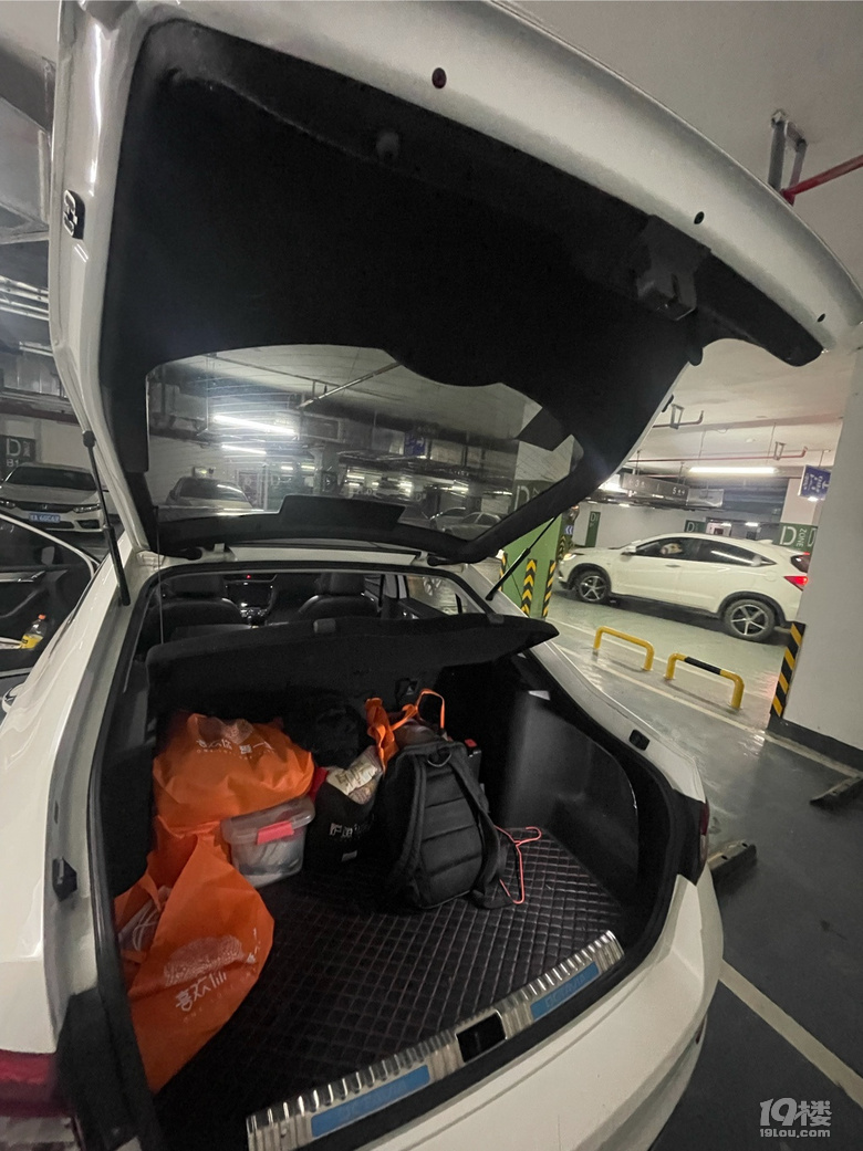 出售19年9月上牌自己代步車