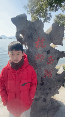12歲兒子帶爸爸用時8天從南京騎行到西湖，刮風(fēng)下雨也沒停下