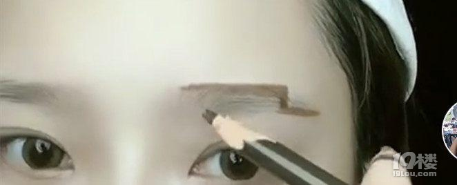 那些網(wǎng)紅吹捧的畫眉方法，真的實用有效嗎？