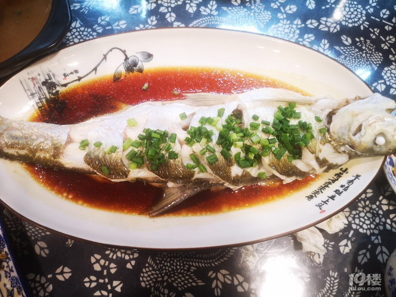 西誤尋梅，品蔣村酒樓