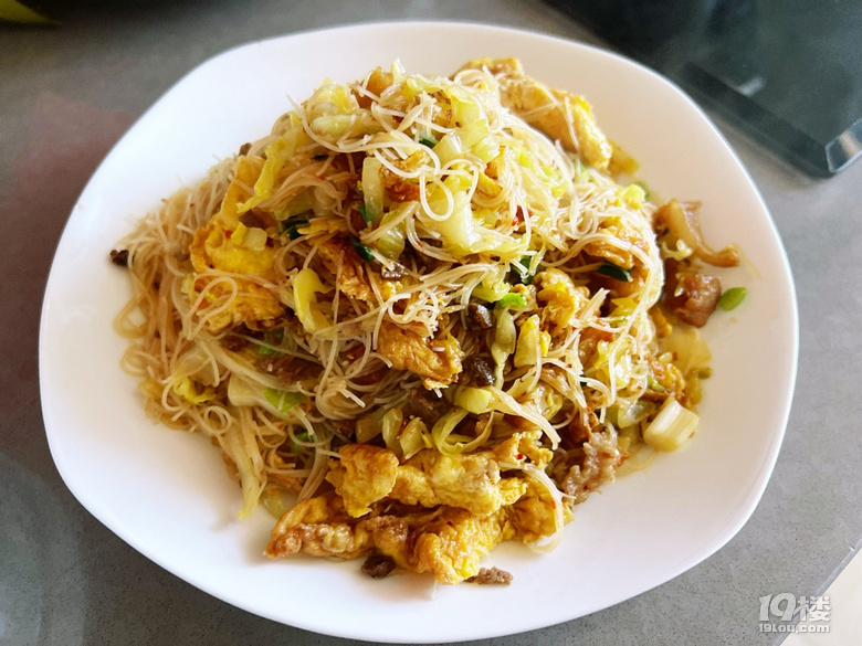 三個人不同的味道，螺螄粉，炒粉，雞湯面，下午茶[表情]