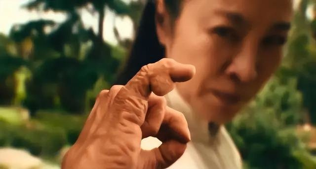 回顧奧斯卡影后楊紫瓊的職業(yè)生涯