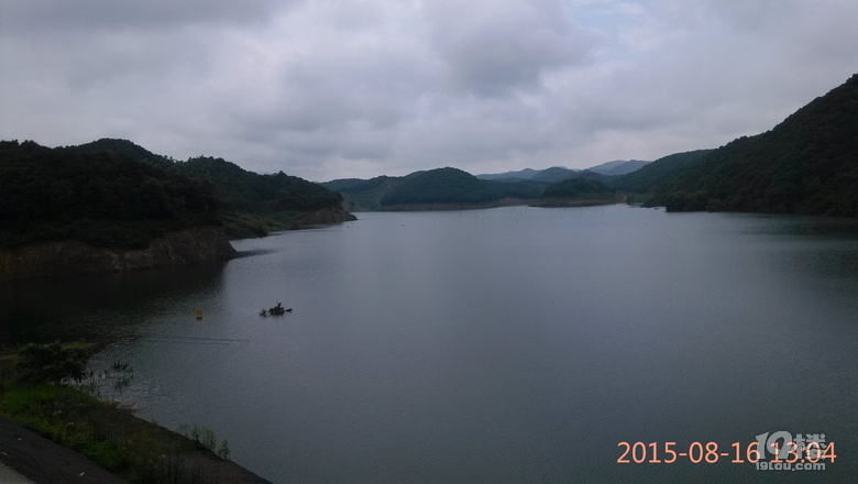 千島湖水就是從這個大碗流入杭州千家萬戶