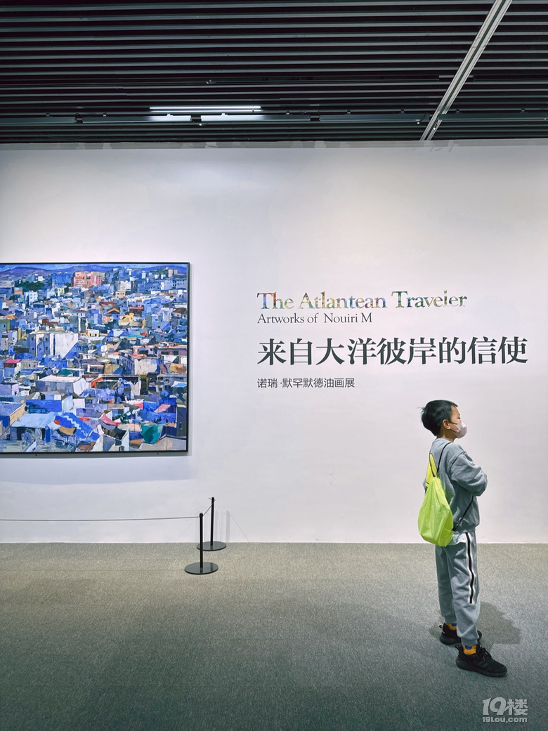 家門(mén)口，運(yùn)河邊，工藝美術(shù)館看個(gè)展