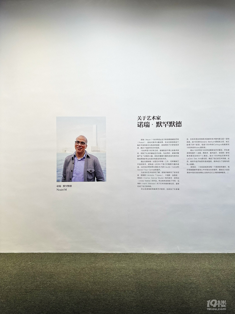 家門(mén)口，運(yùn)河邊，工藝美術(shù)館看個(gè)展