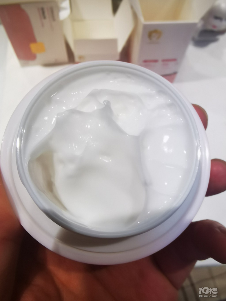 小雞彩虹竟然還有洗護(hù)產(chǎn)品，產(chǎn)品還很好用