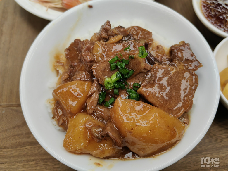 老板現(xiàn)在越做越大了