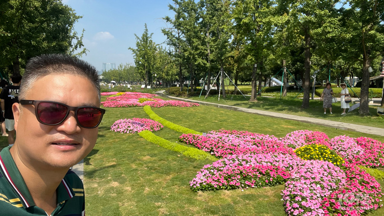 《剪刀手講故事》—大濱江之亞運花園