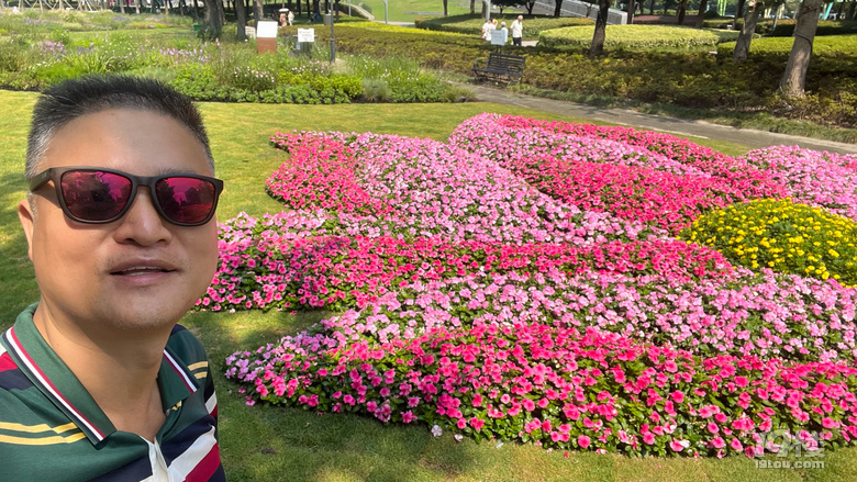 《剪刀手講故事》—大濱江之亞運花園