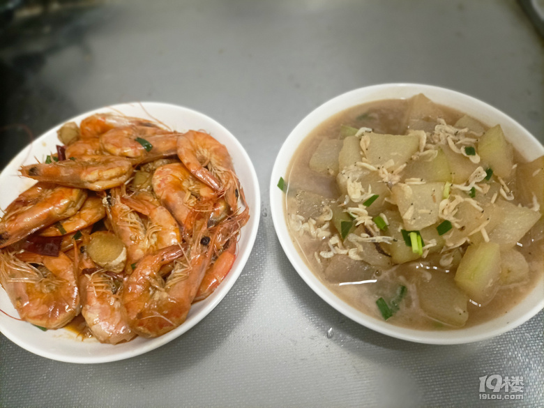 晚上的烤魚很成功