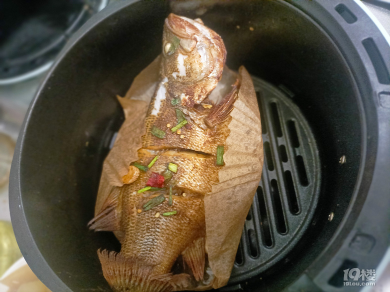 晚上的烤魚很成功