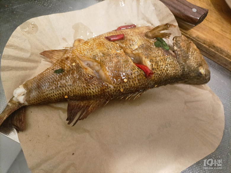 晚上的烤魚很成功