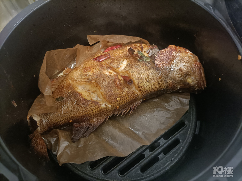 晚上的烤魚很成功