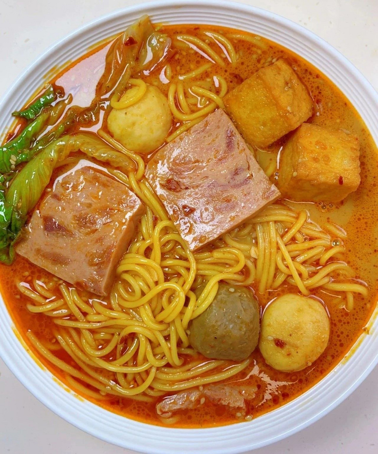 麻醬熱湯面~好吃到連湯都喝光啦！