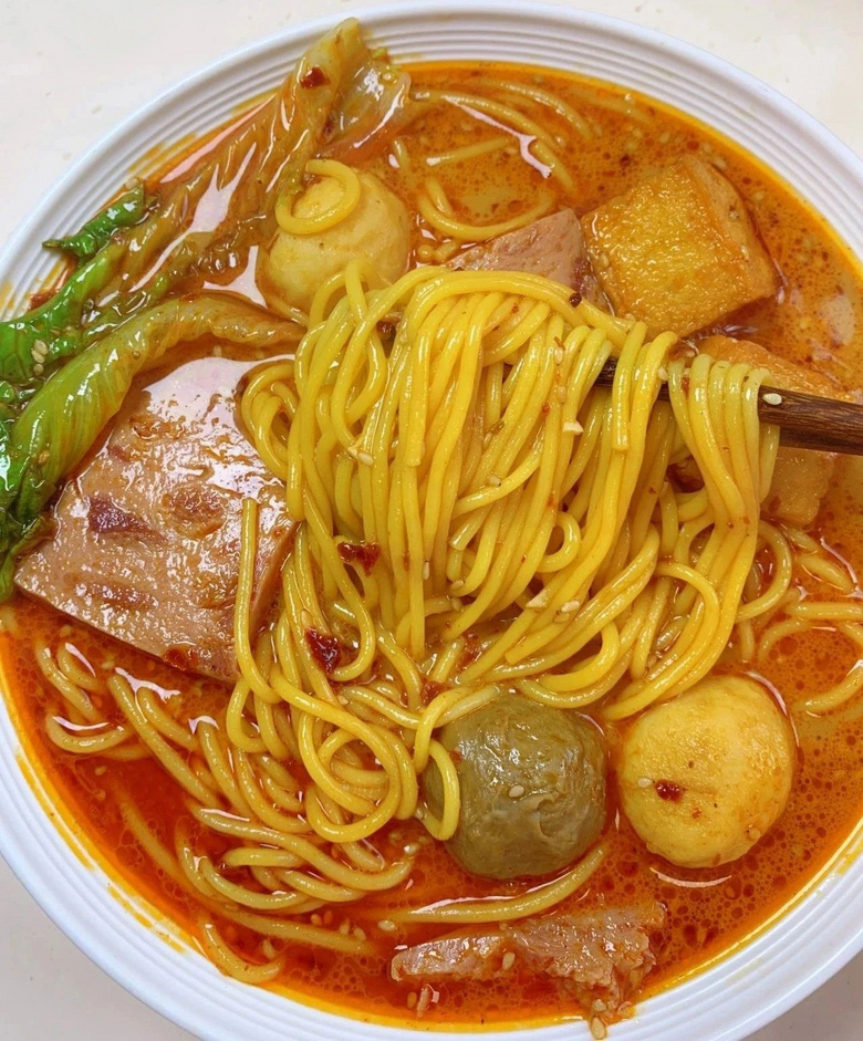 麻醬熱湯面~好吃到連湯都喝光啦！