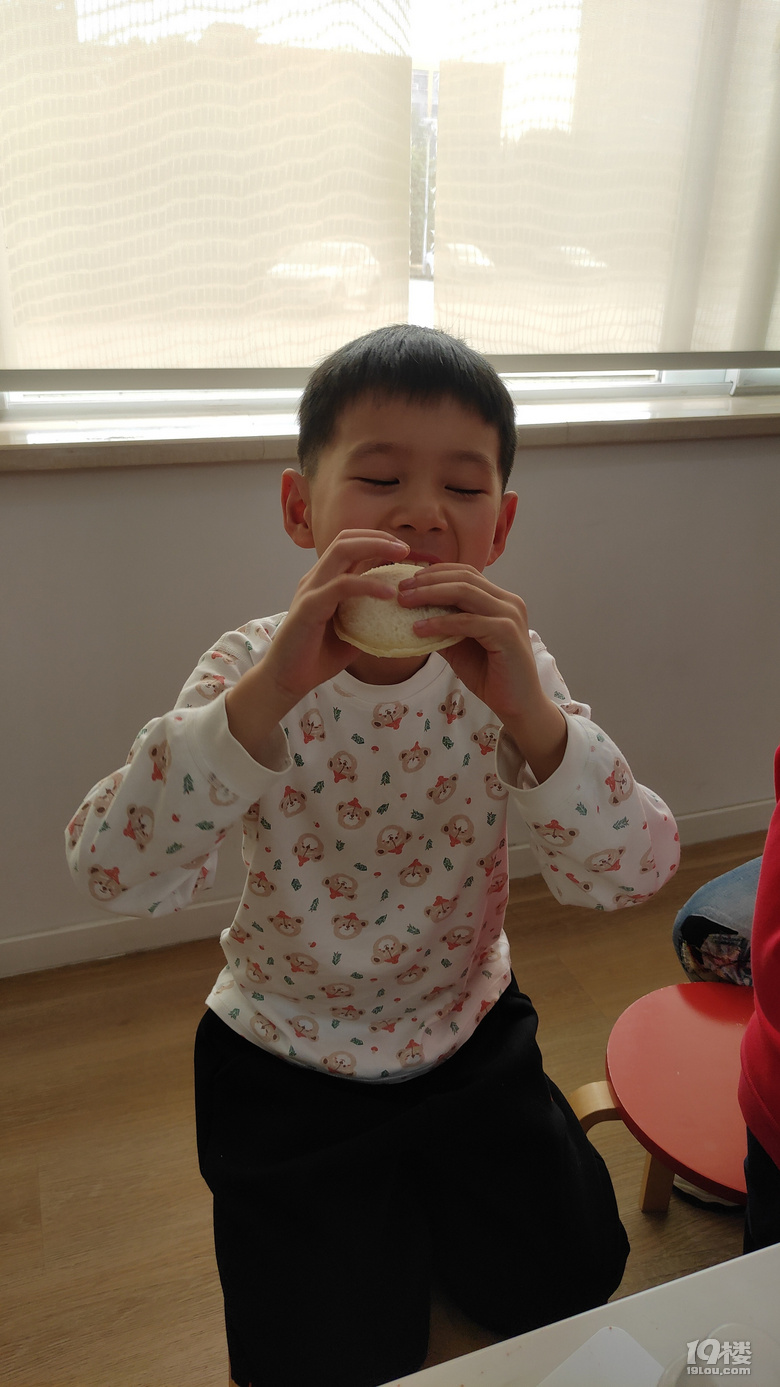 一起去丘比沙拉工廠了解沙拉是怎么制作的吧，還可以親手制作美食