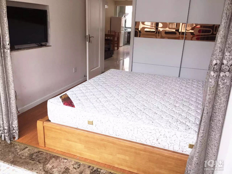 ļɺ̩С^(q)|ֱoн