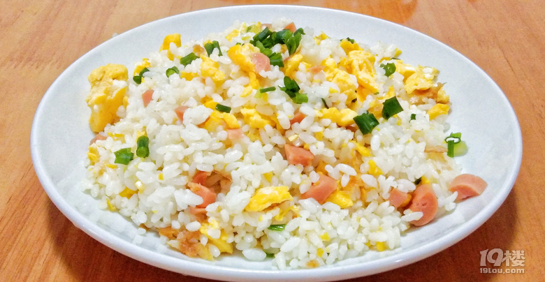 吃蛋炒飯