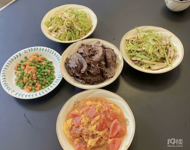 杭州优秀育儿嫂推荐性格开朗做饭好吃