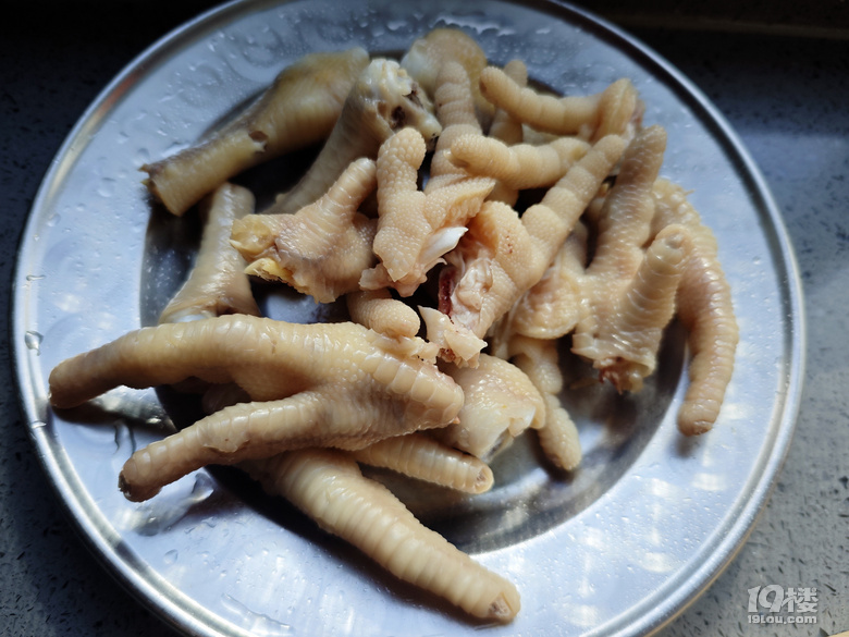青魚干燒雞爪，既下酒又下飯